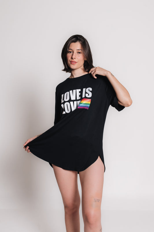 LOVE IS LOVE TEE